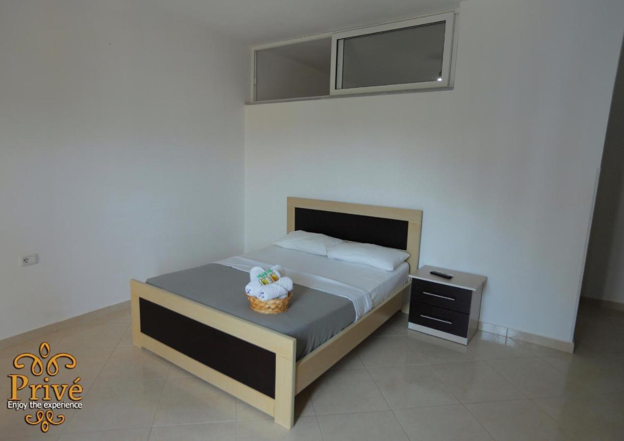 Prive Hotel And Apartment Ksamil Buitenkant foto