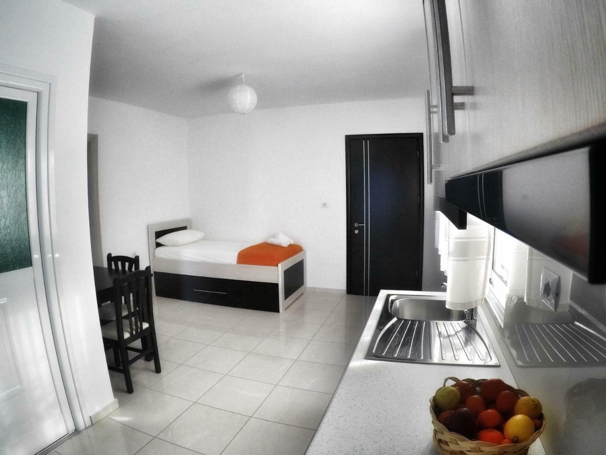 Prive Hotel And Apartment Ksamil Buitenkant foto